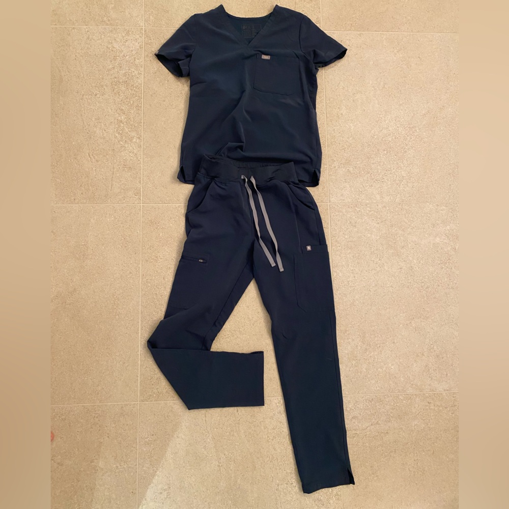 Figs scrubs blue/gray